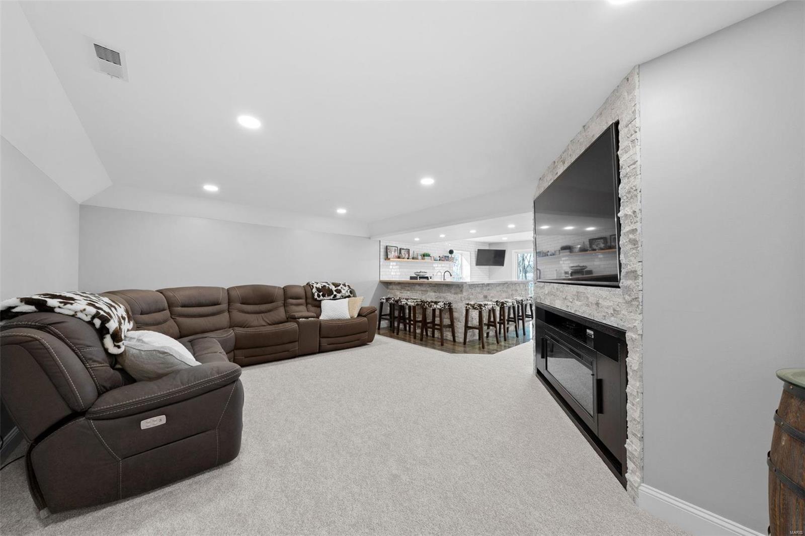 10241 Hawthorn Road Property Photo 41