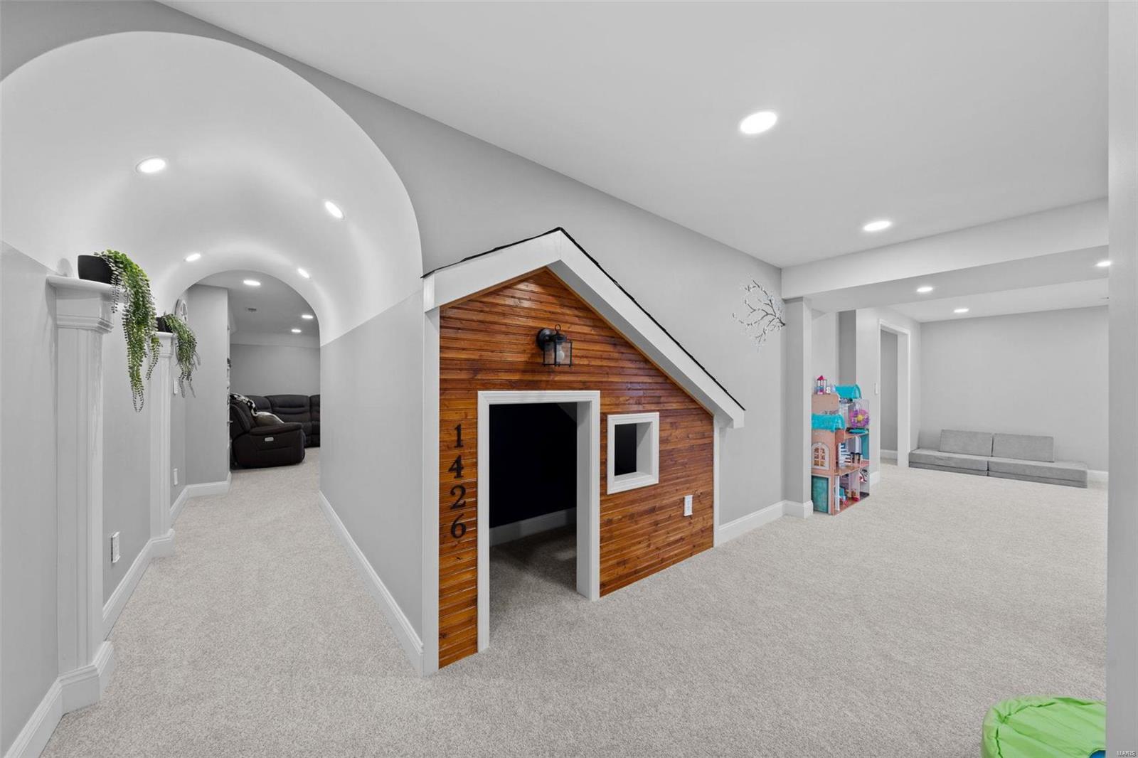 10241 Hawthorn Road Property Photo 42