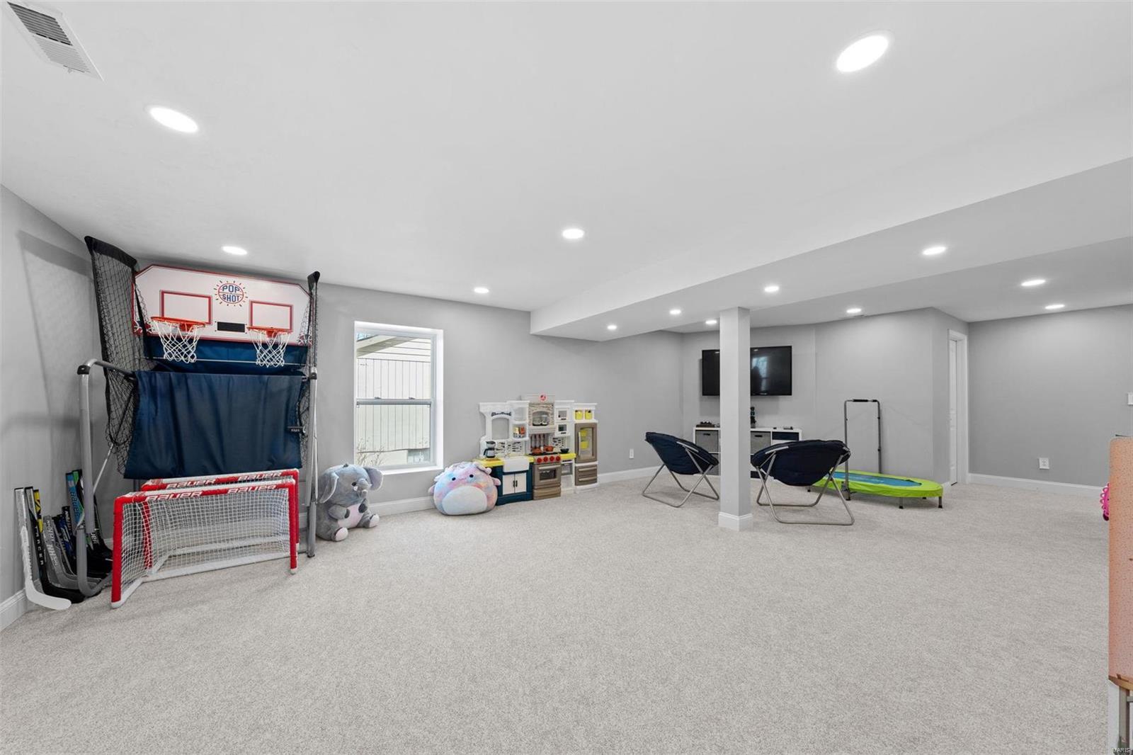 10241 Hawthorn Road Property Photo 45