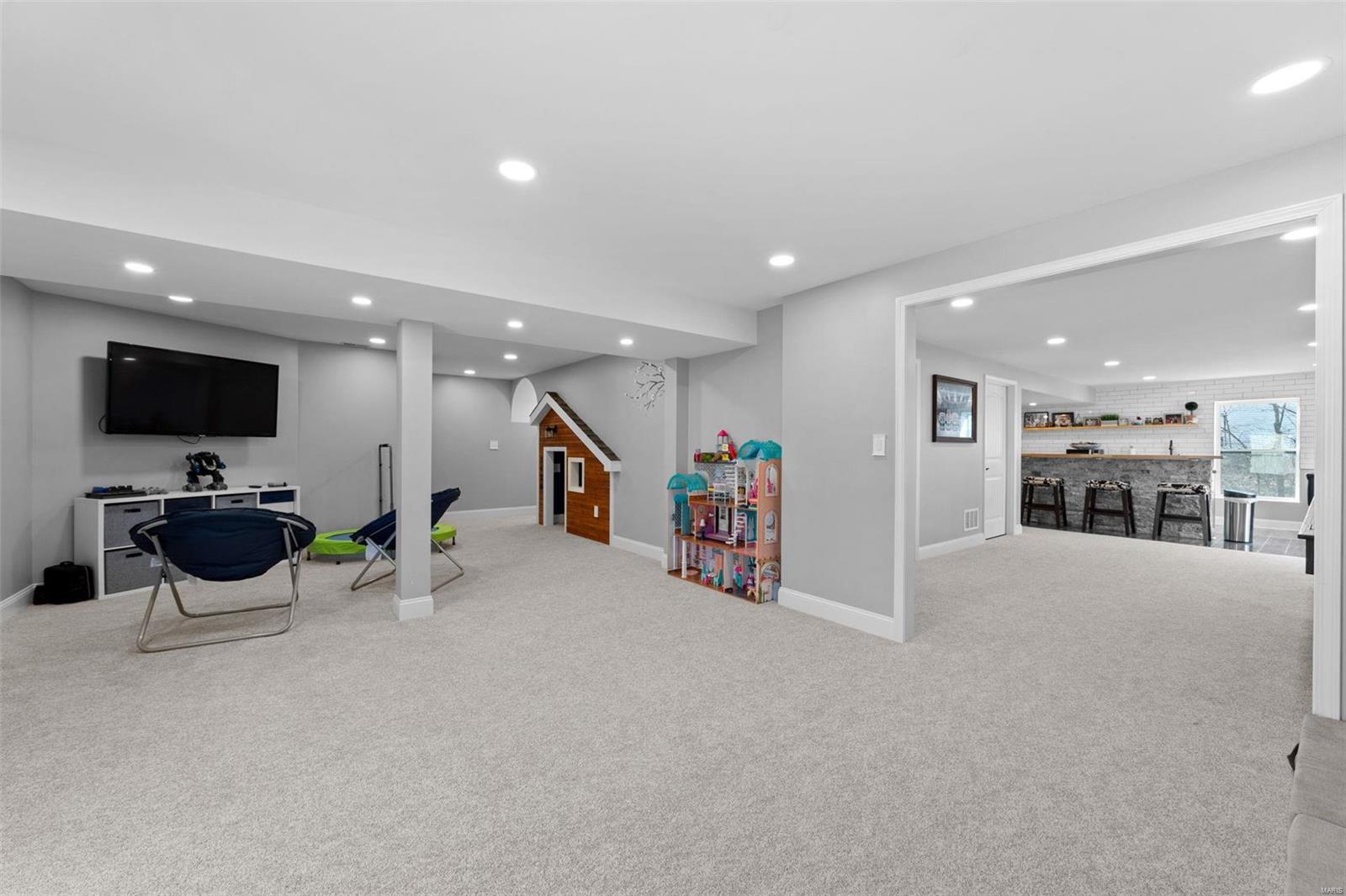 10241 Hawthorn Road Property Photo 46