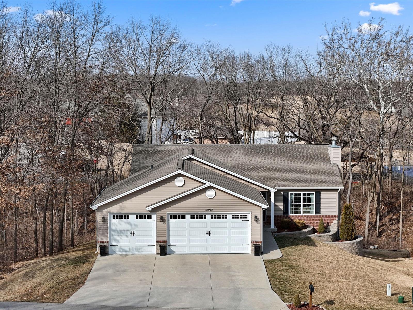 10241 Hawthorn Road Property Photo 81