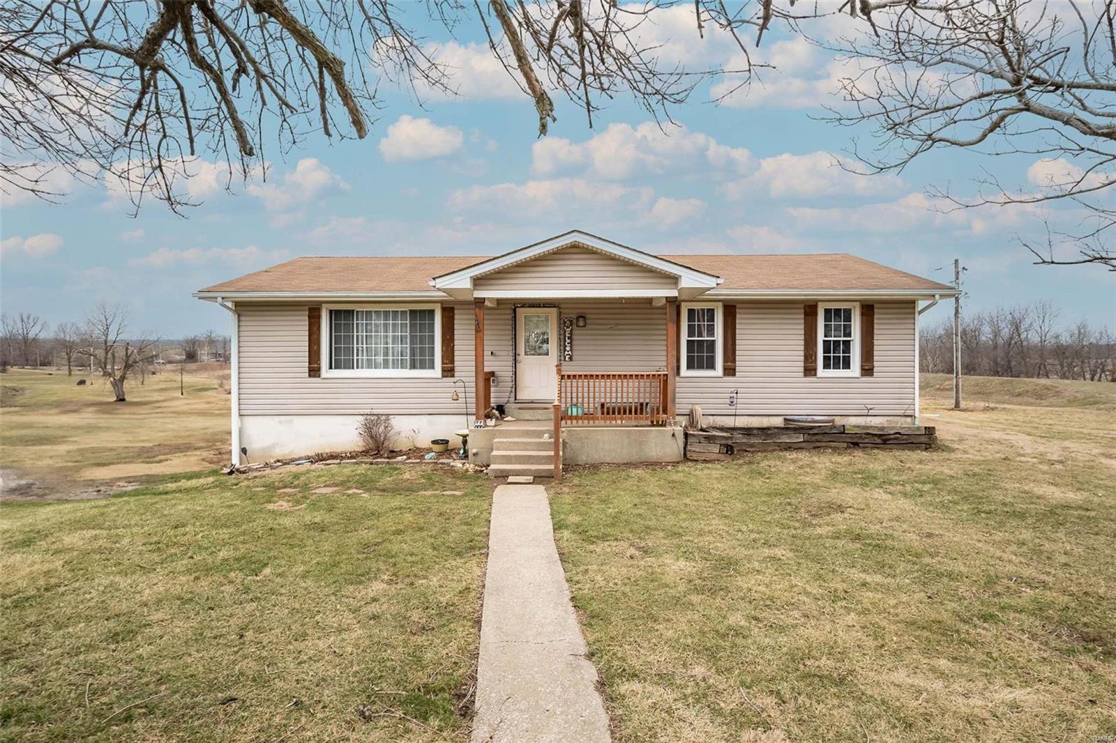 71 Lakeview Drive Property Photo