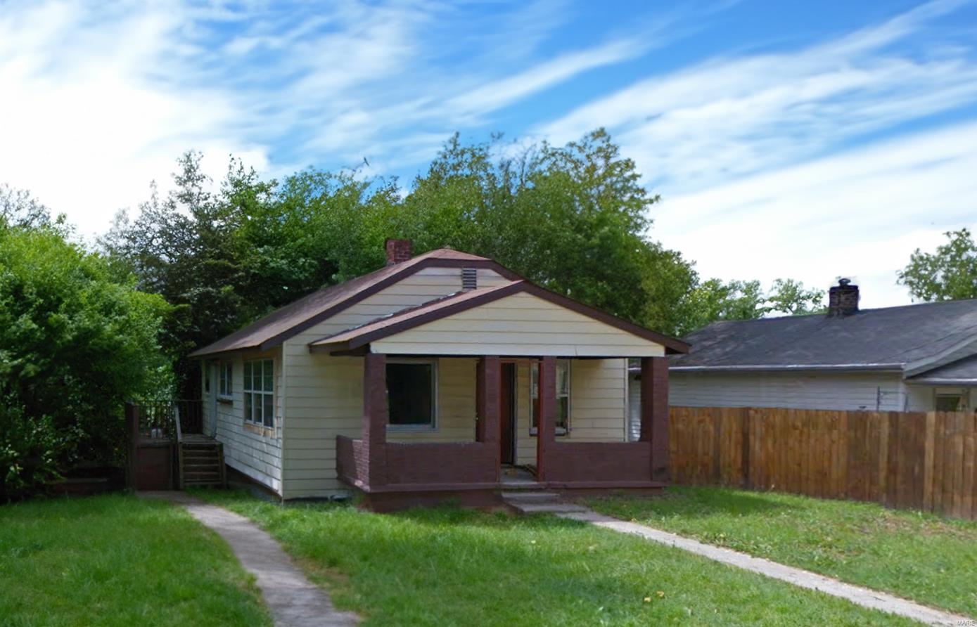 702 Fairview Avenue Property Photo