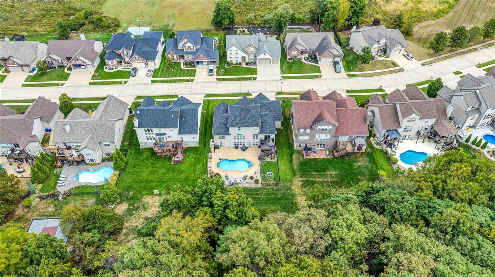 1045 Bridlewood Valley Pointe Property Photo 4