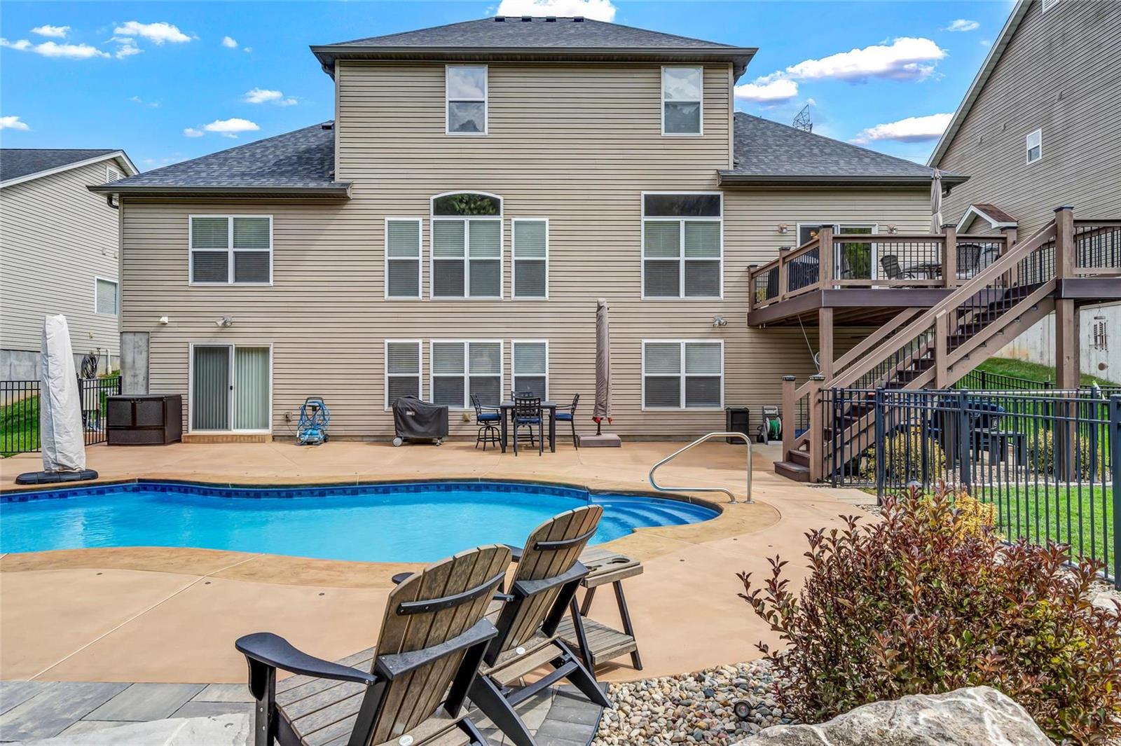 1045 Bridlewood Valley Pointe Property Photo 8