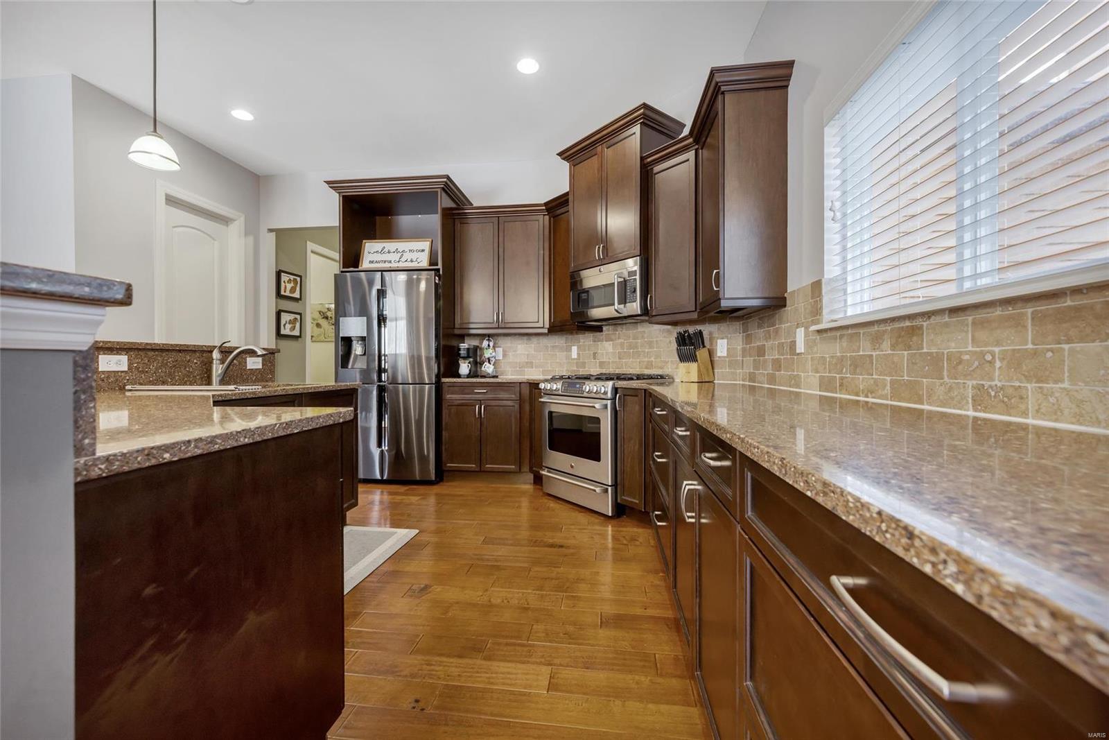 1045 Bridlewood Valley Pointe Property Photo 28