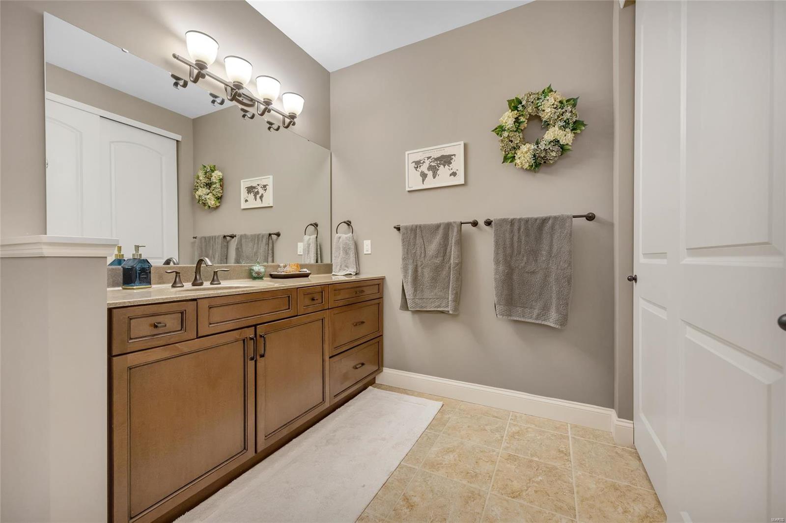 1045 Bridlewood Valley Pointe Property Photo 37