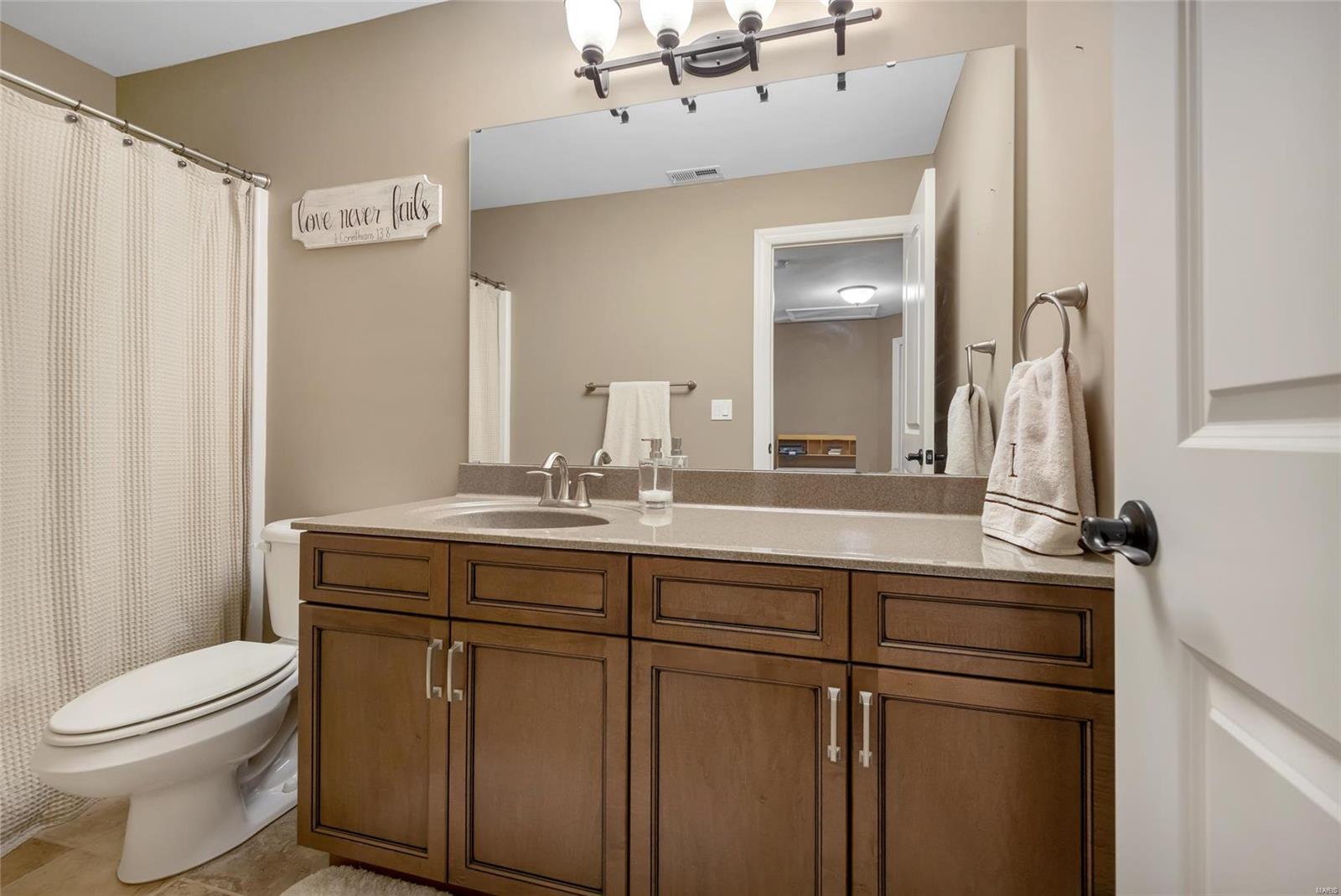 1045 Bridlewood Valley Pointe Property Photo 43