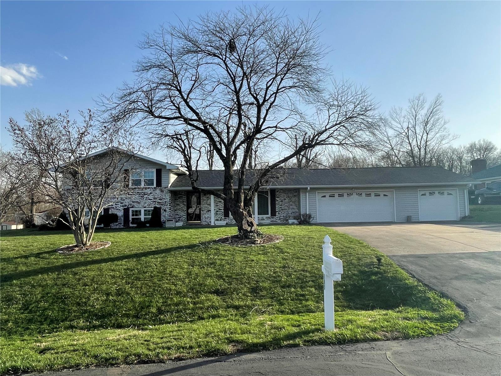 185 David Drive Property Photo