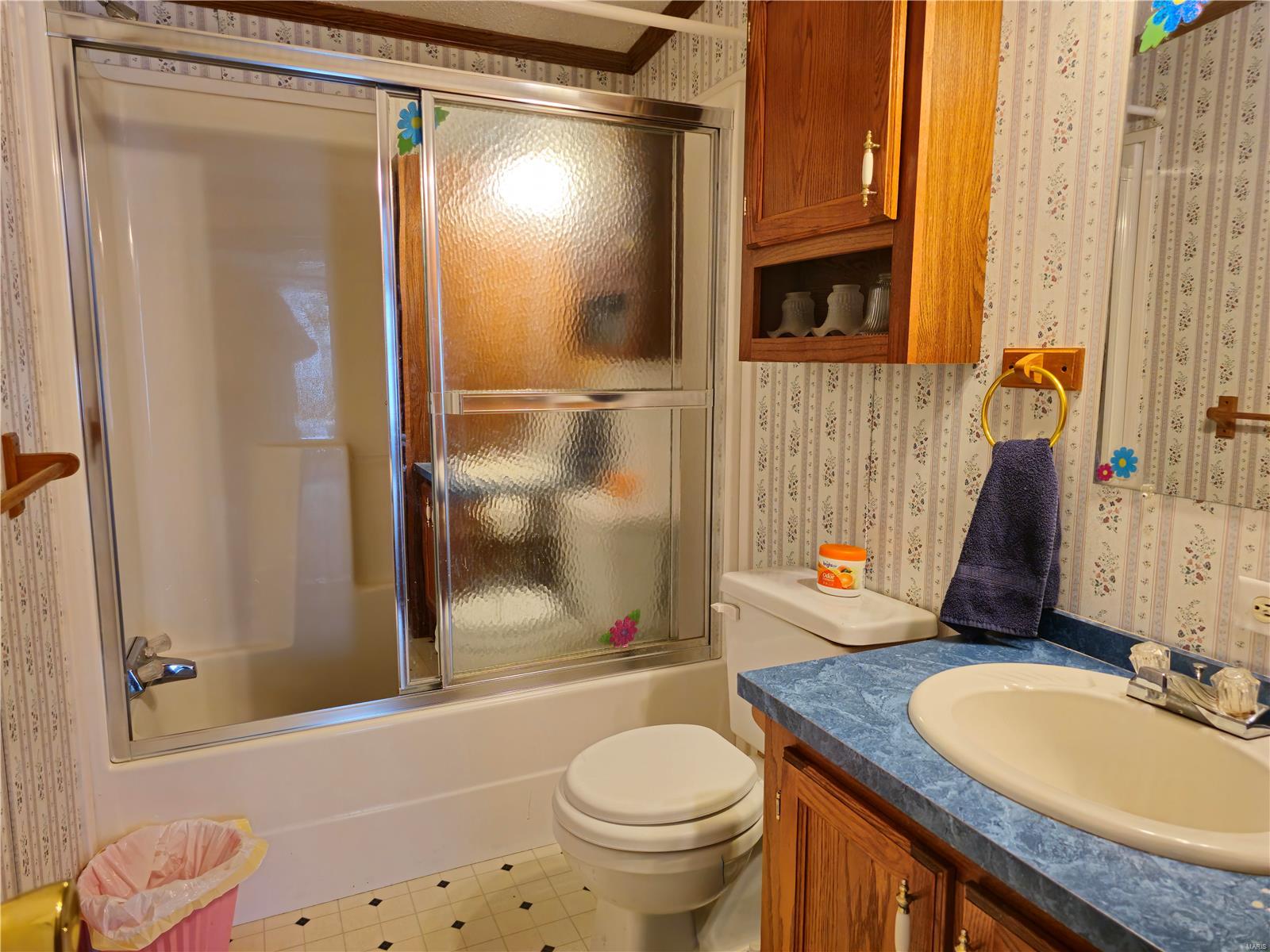 28 Lloyd Court Property Photo 9