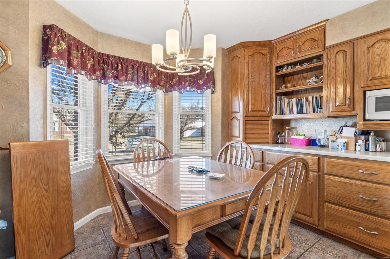 210 Bayberry Property Photo 11