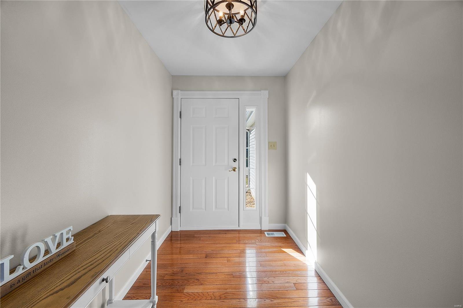 2435 Driftwood Court Property Photo 8