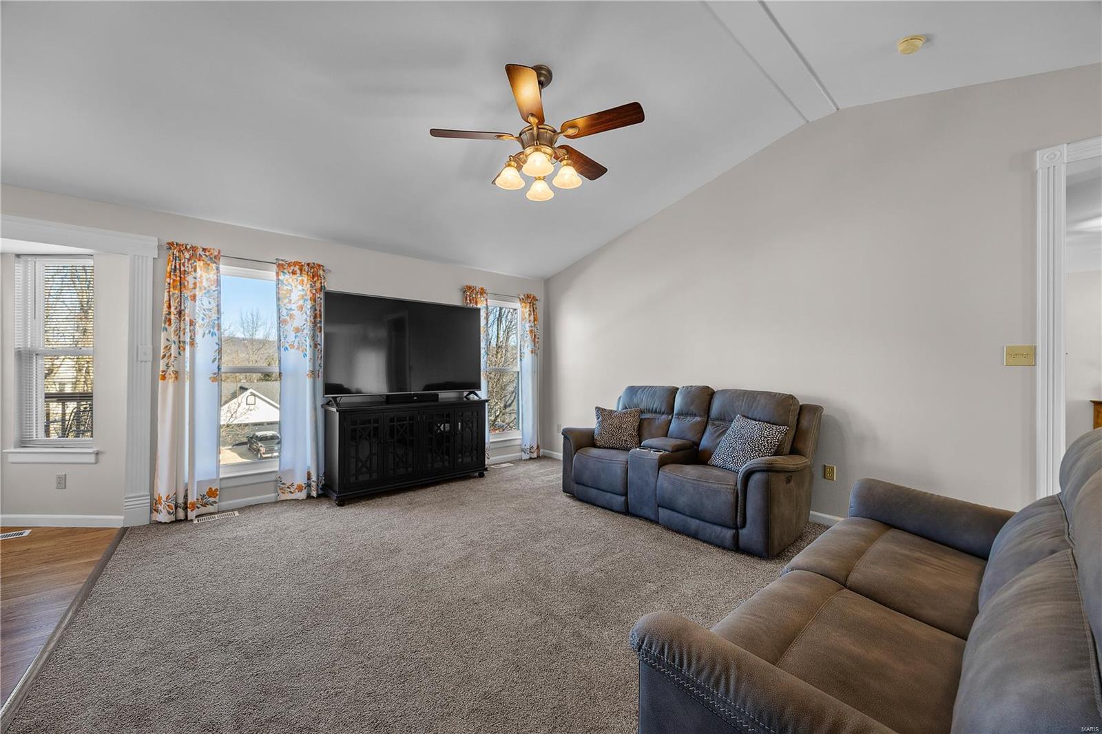 2435 Driftwood Court Property Photo 12