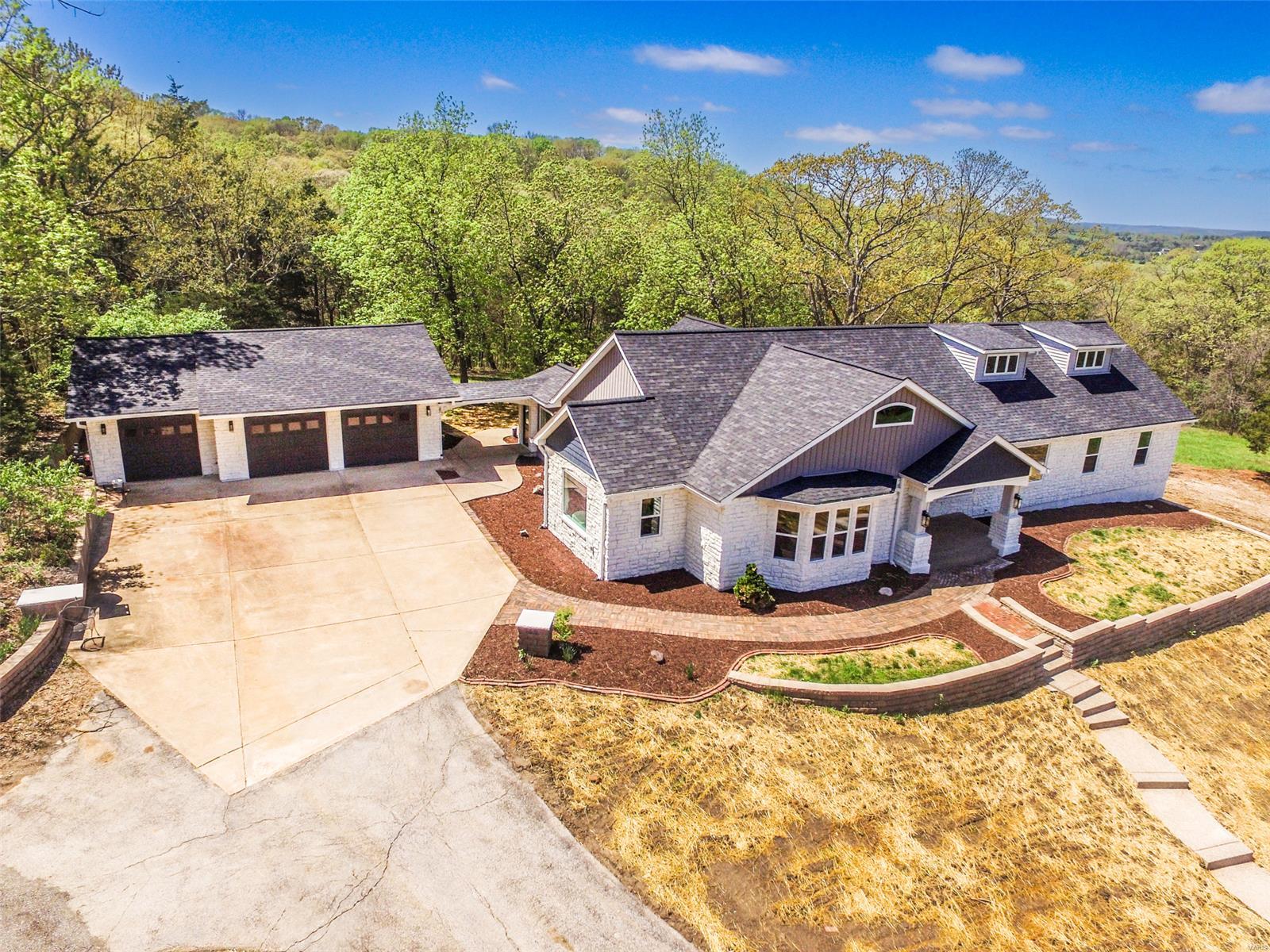165 Tall Oaks Drive Property Photo