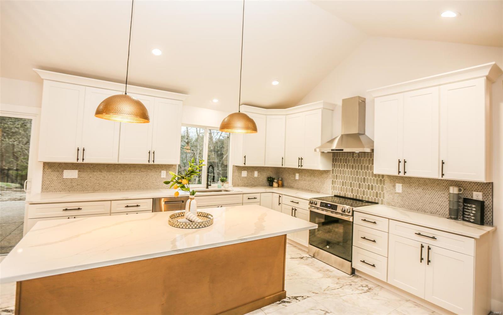 165 Tall Oaks Drive Property Photo 12