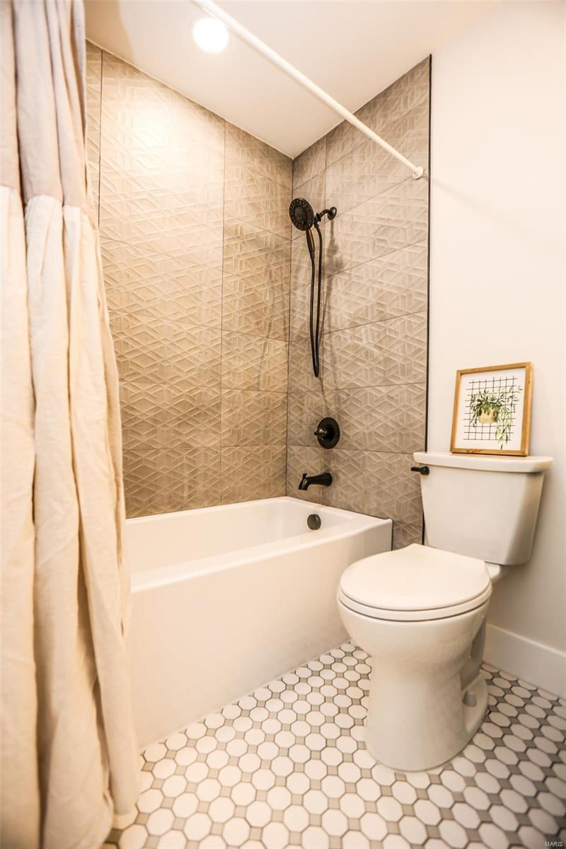 165 Tall Oaks Drive Property Photo 39
