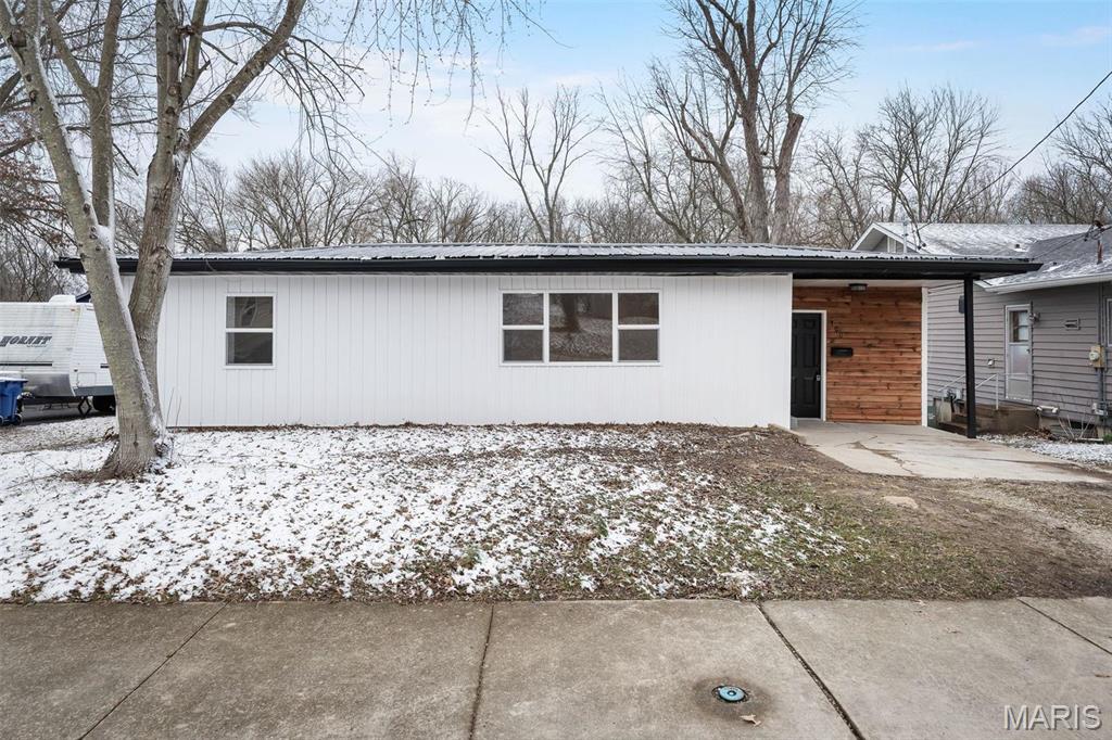 700 W Main Street Property Photo