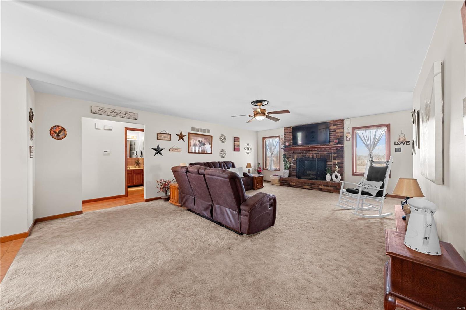 2457 W Outer Highway 61 Property Photo 3