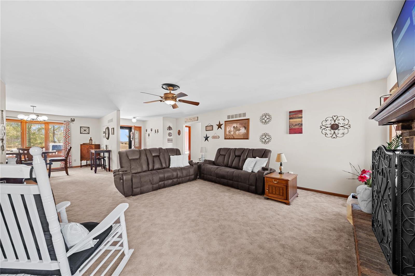 2457 W Outer Highway 61 Property Photo 4