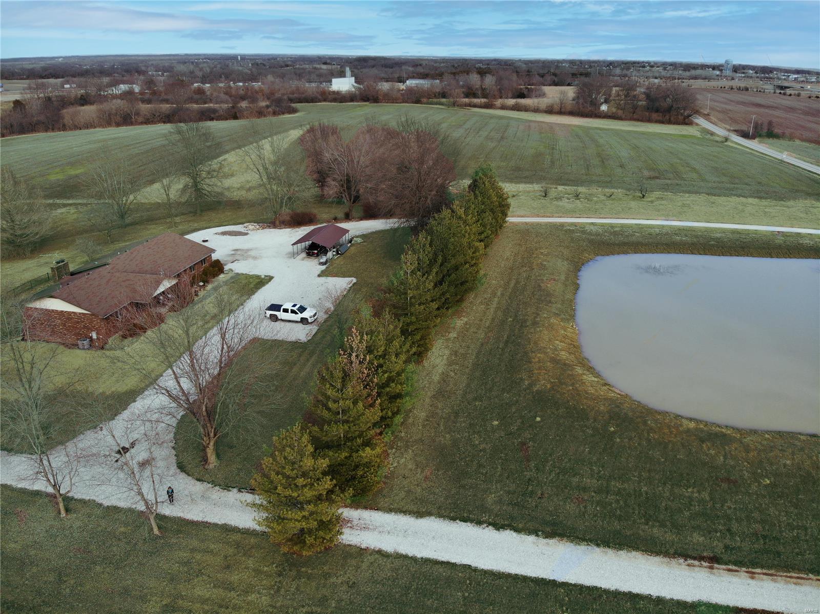 2457 W Outer Highway 61 Property Photo 29