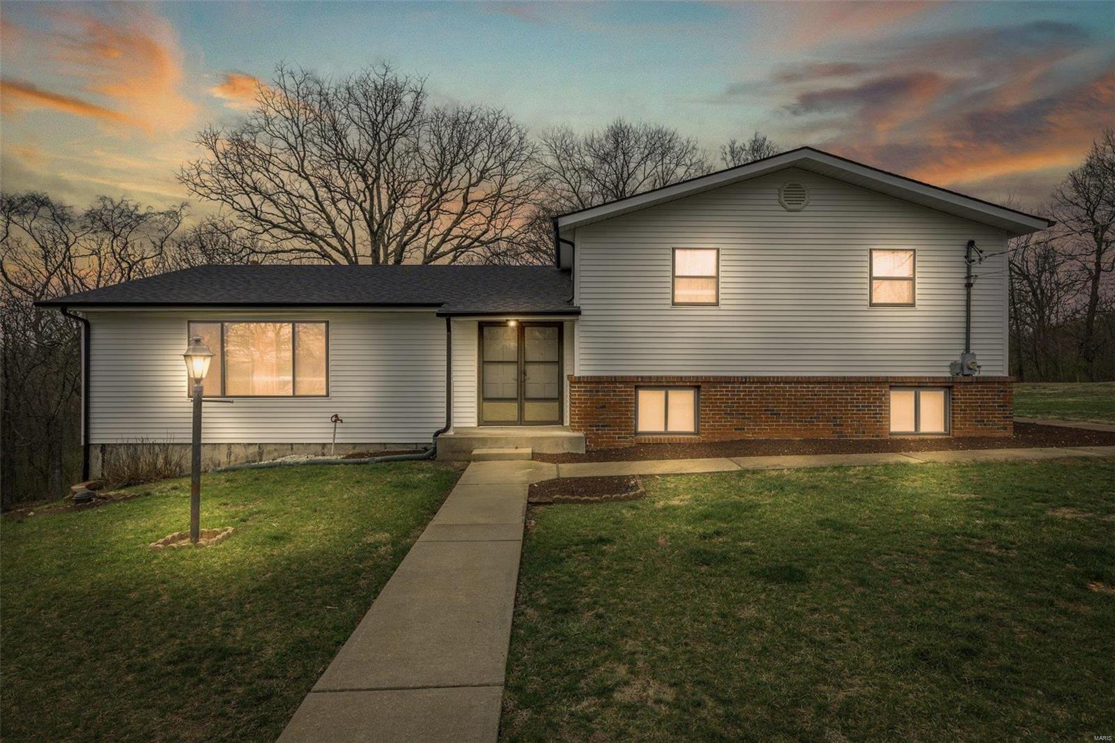 3358 Frontier Road Property Photo 2