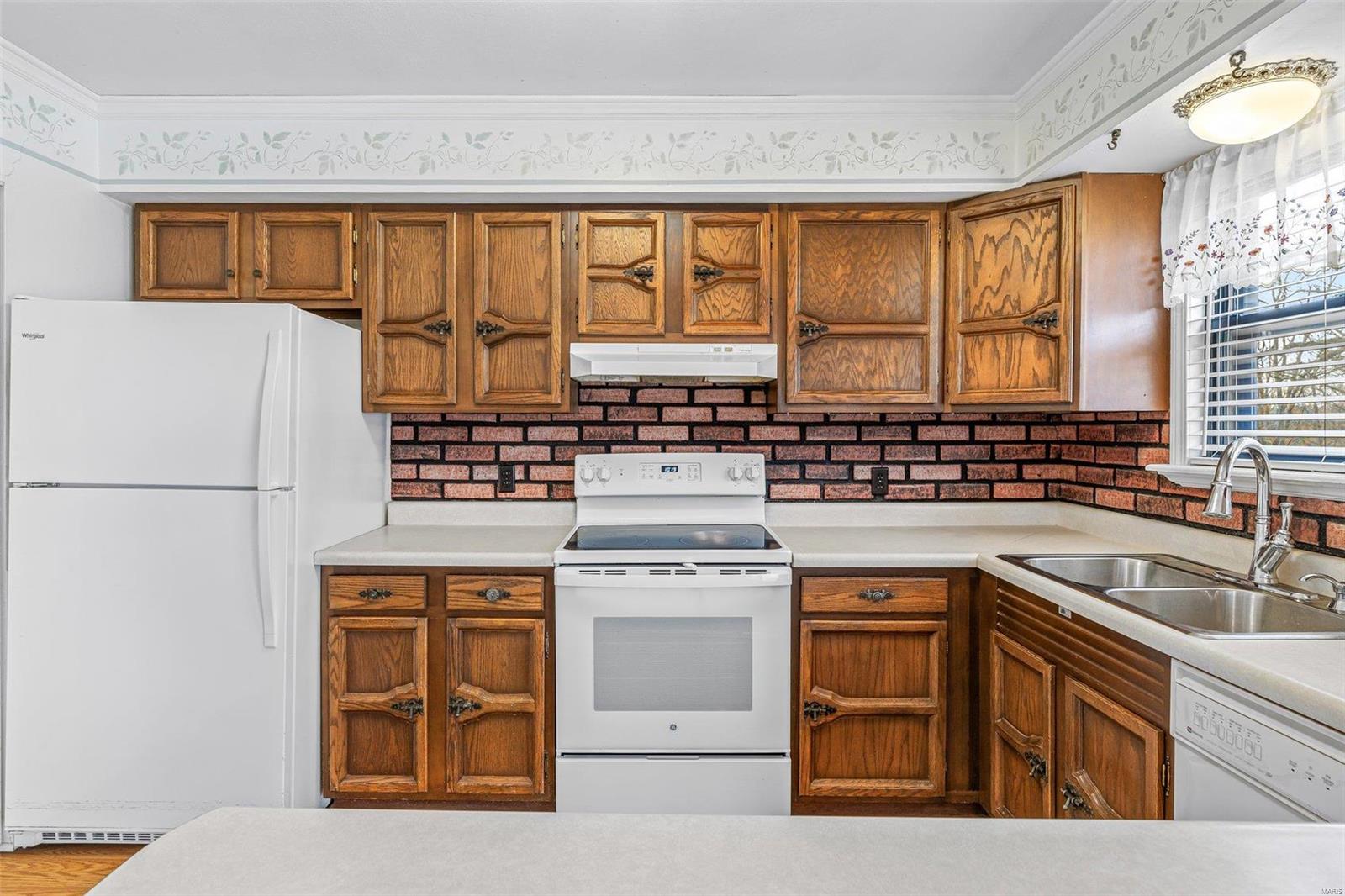 3358 Frontier Road Property Photo 13