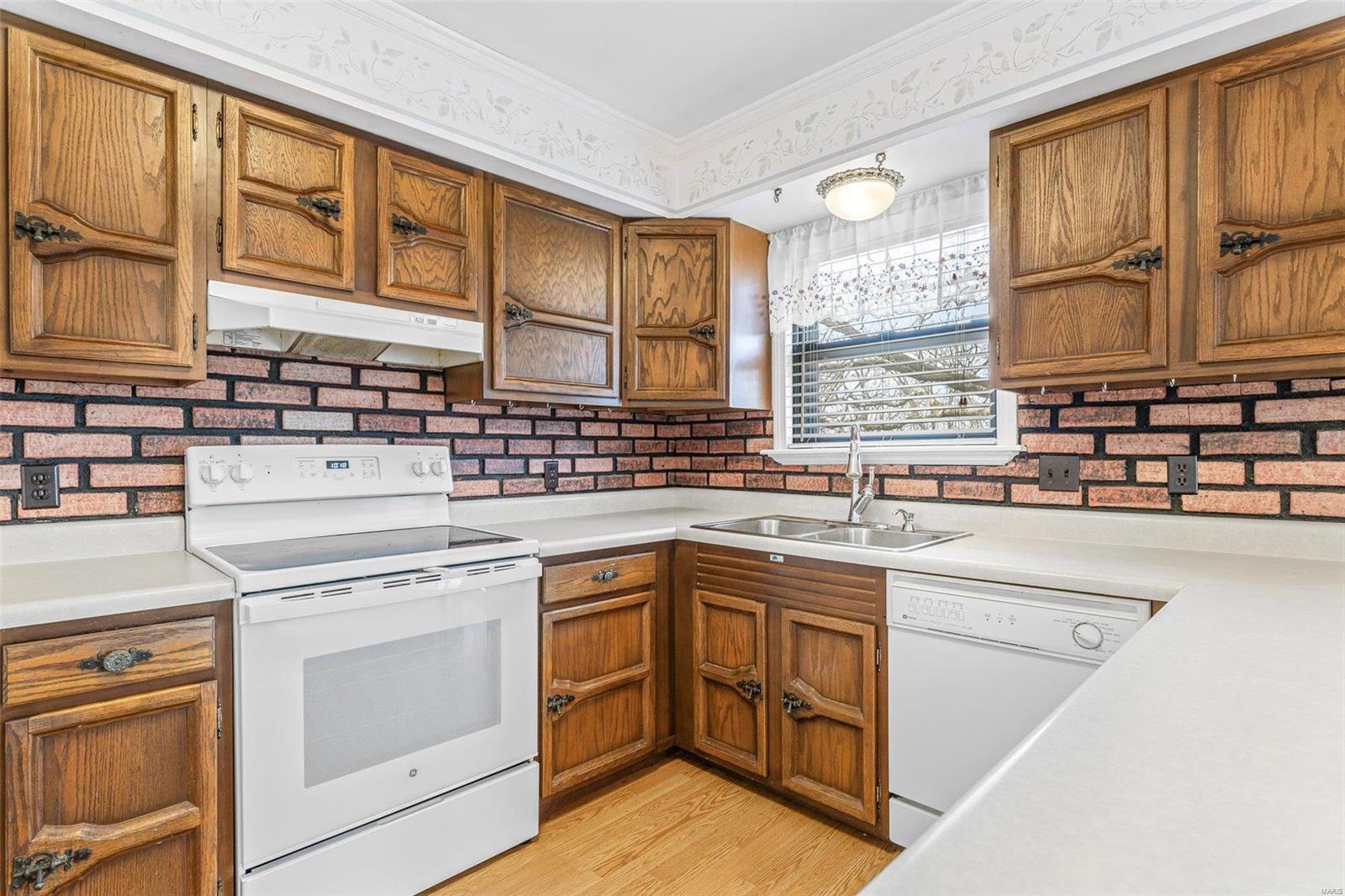 3358 Frontier Road Property Photo 14