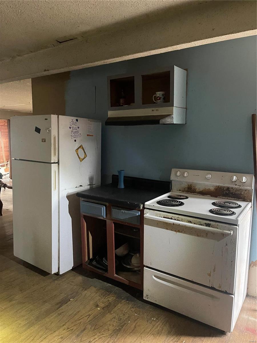 10640 E Brook Road Property Photo 8
