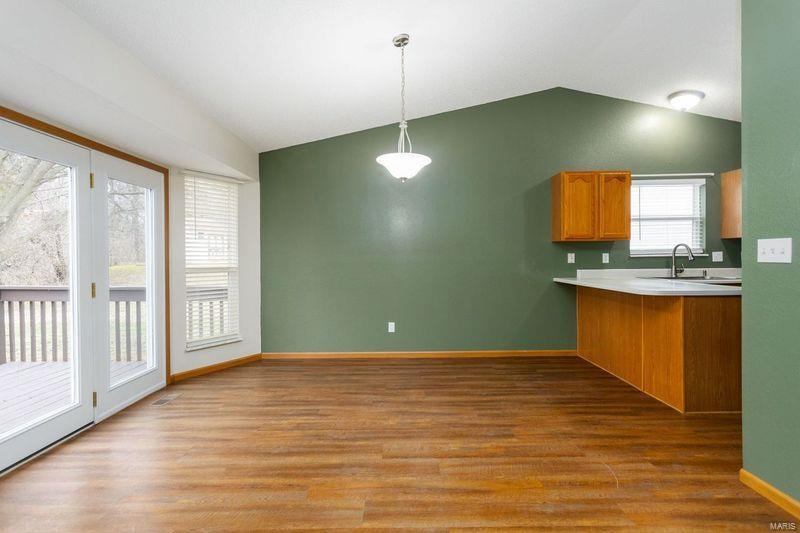 944 Falcon Drive Property Photo 11