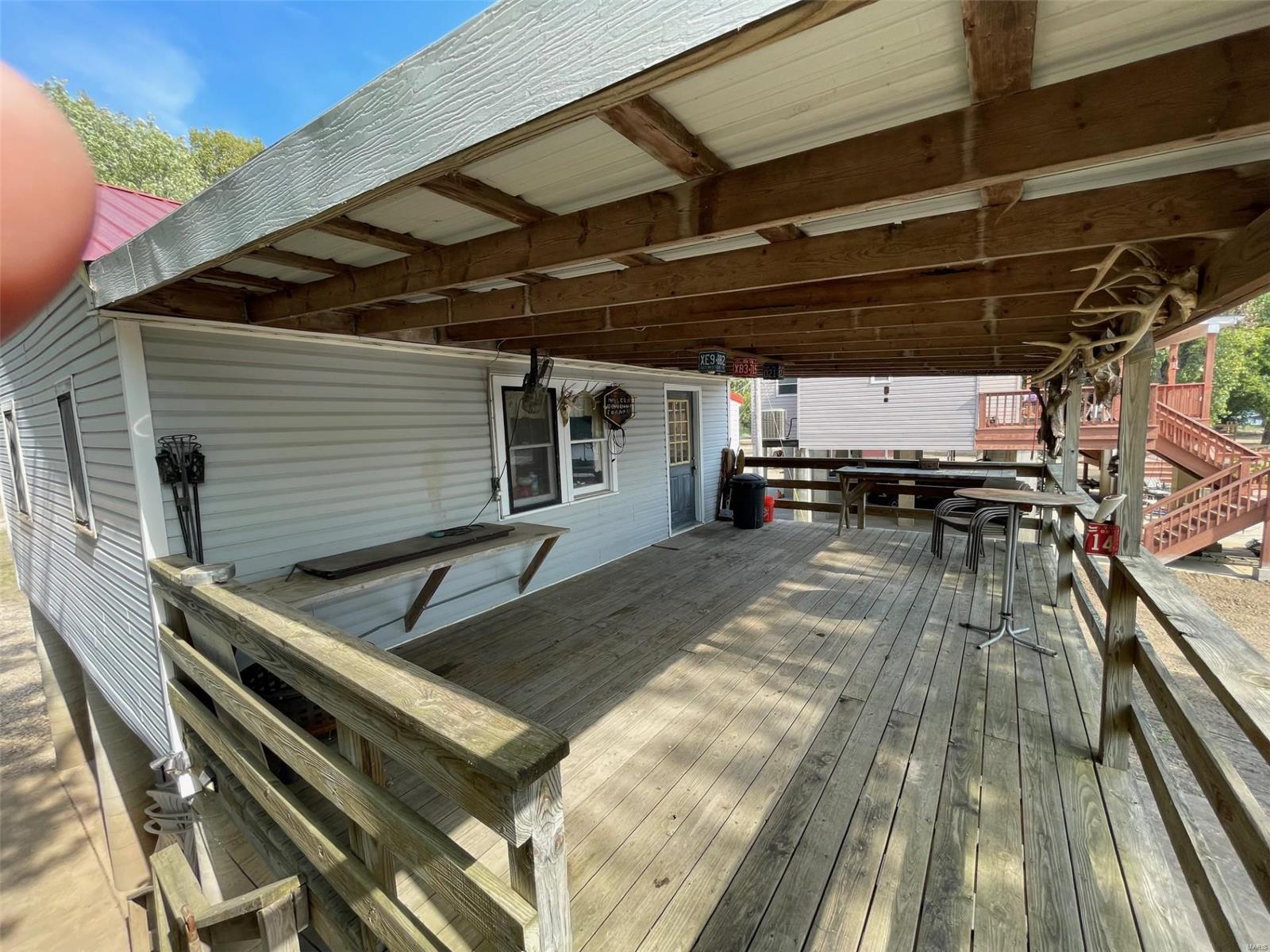 348 N River Rd Property Photo 14