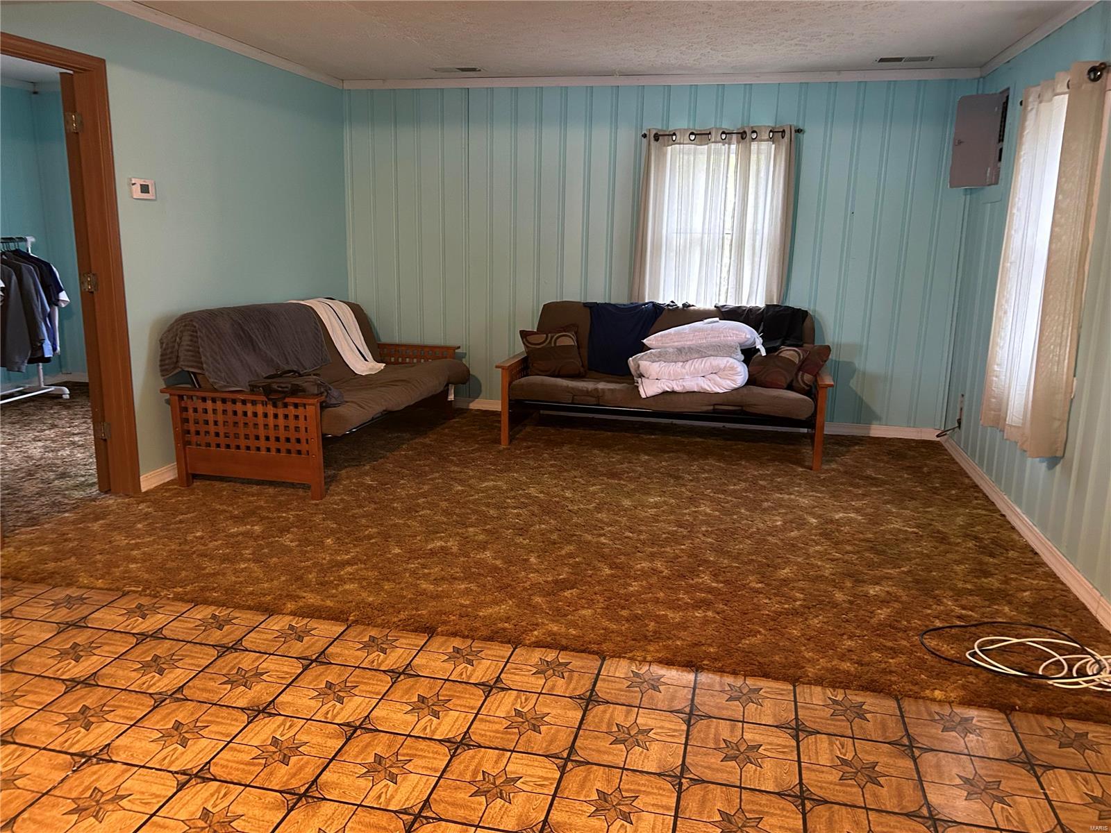 348 N River Rd Property Photo 15