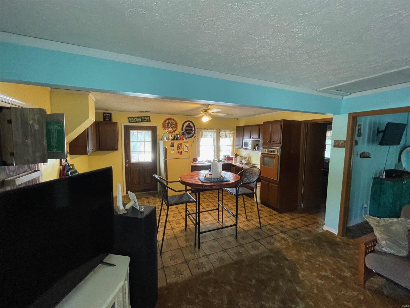 348 N River Rd Property Photo 17