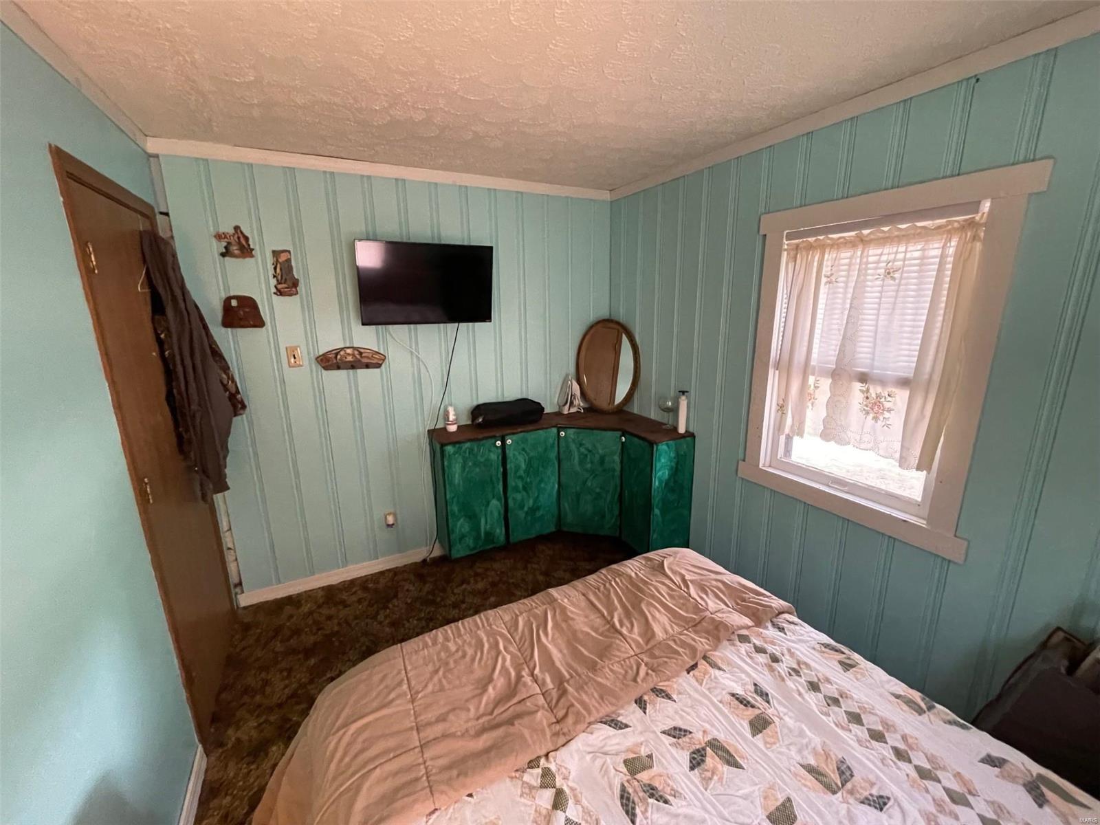 348 N River Rd Property Photo 22