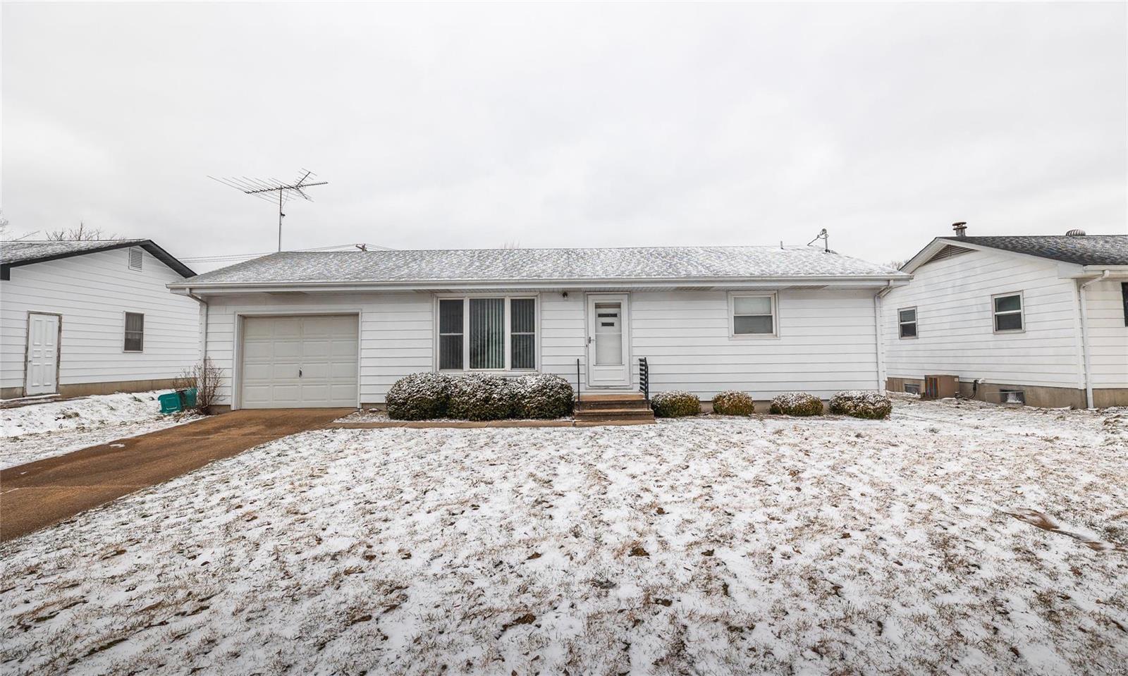 603 E Monroe Avenue Property Photo