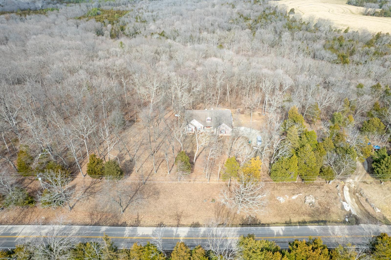 9911 State Route C Property Photo 2