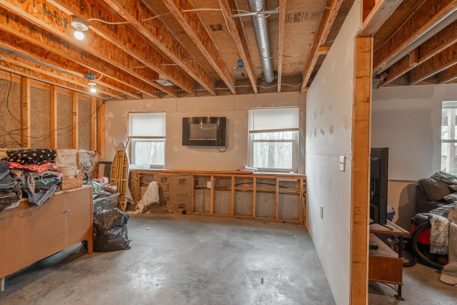9911 State Route C Property Photo 39