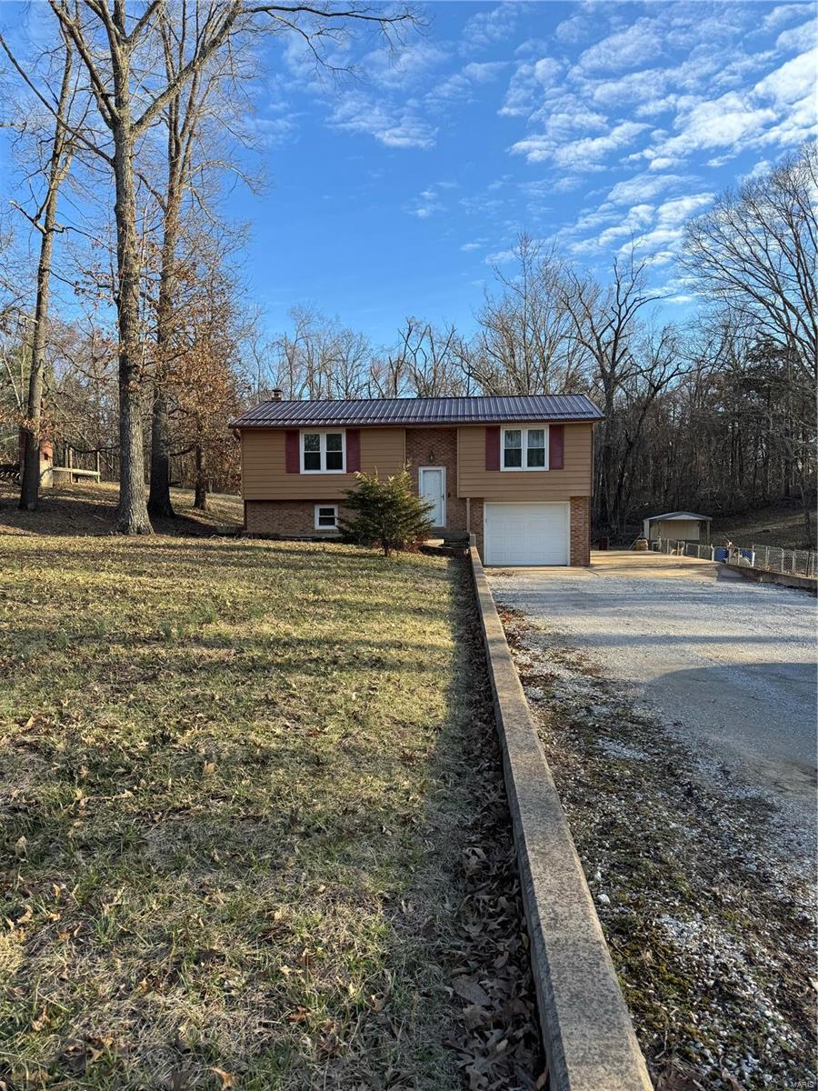 211 Tanglewood Drive Property Photo 1