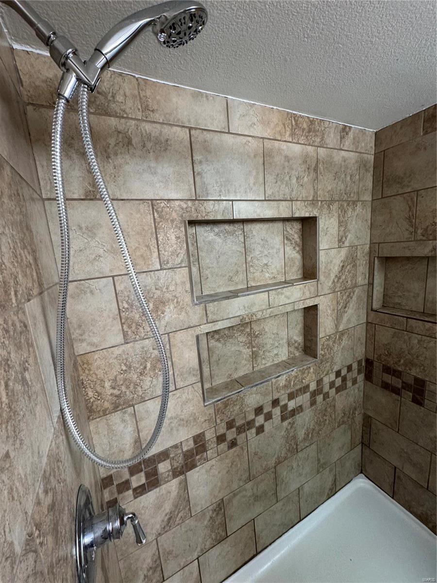 211 Tanglewood Drive Property Photo 28