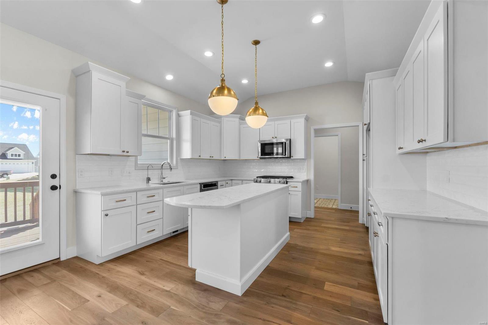 2658 Walden Boulevard Property Photo 12