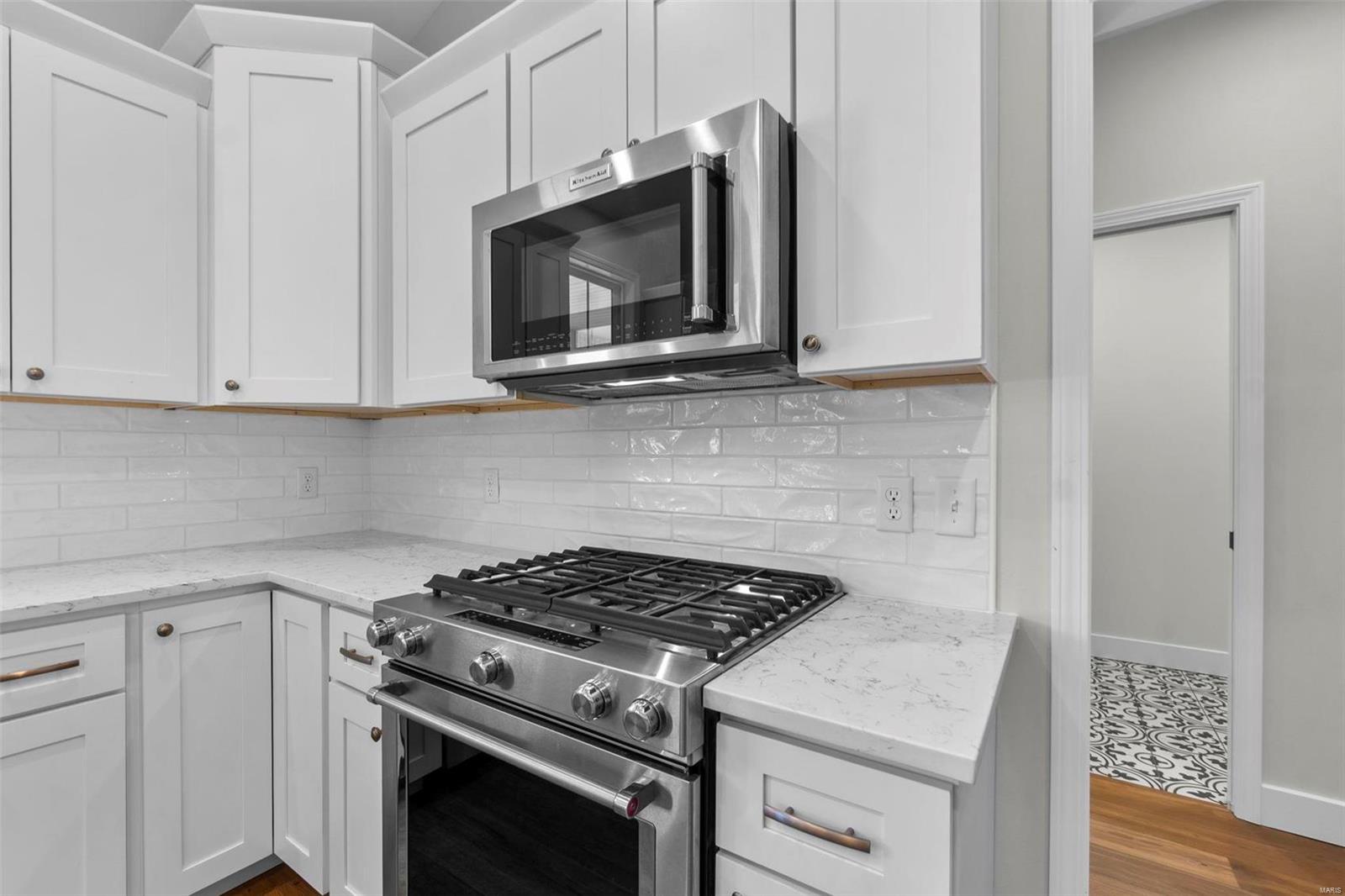 2658 Walden Boulevard Property Photo 13