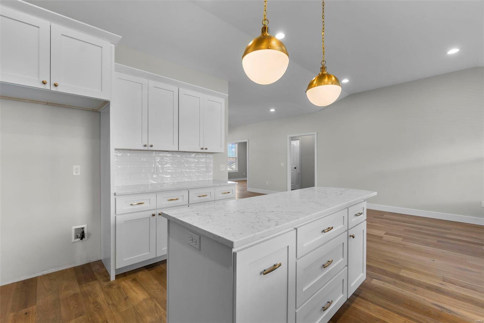 2658 Walden Boulevard Property Photo 15