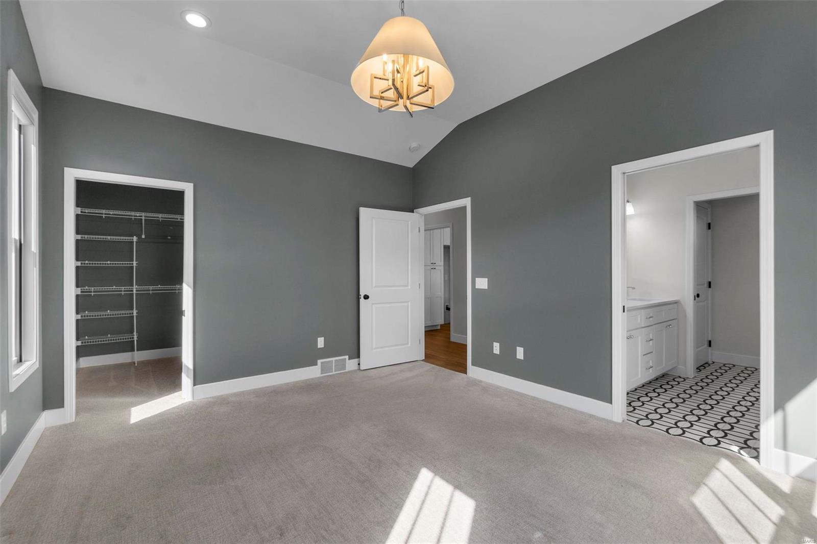 2658 Walden Boulevard Property Photo 19