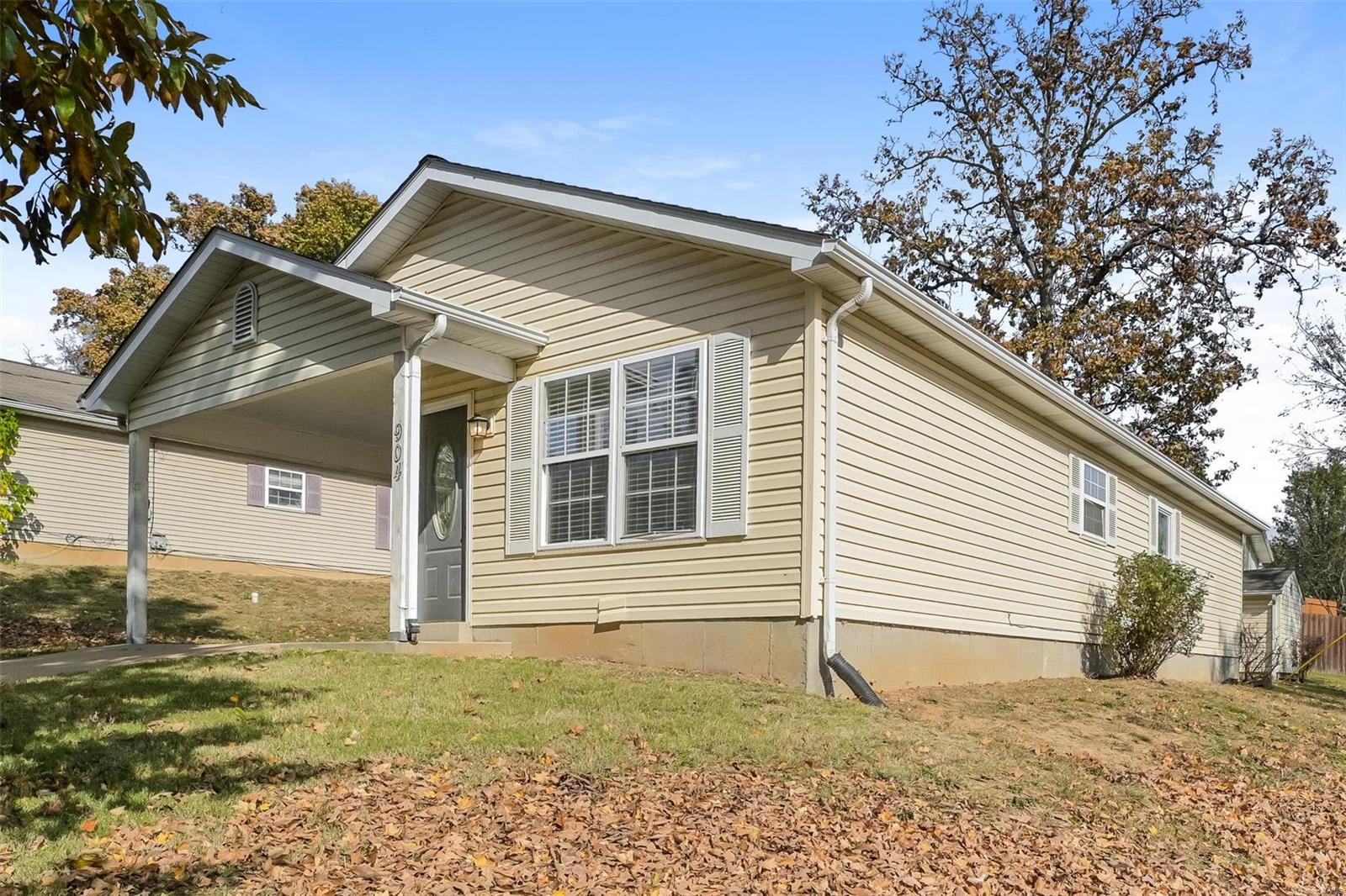 904 Summit Street Property Photo 3