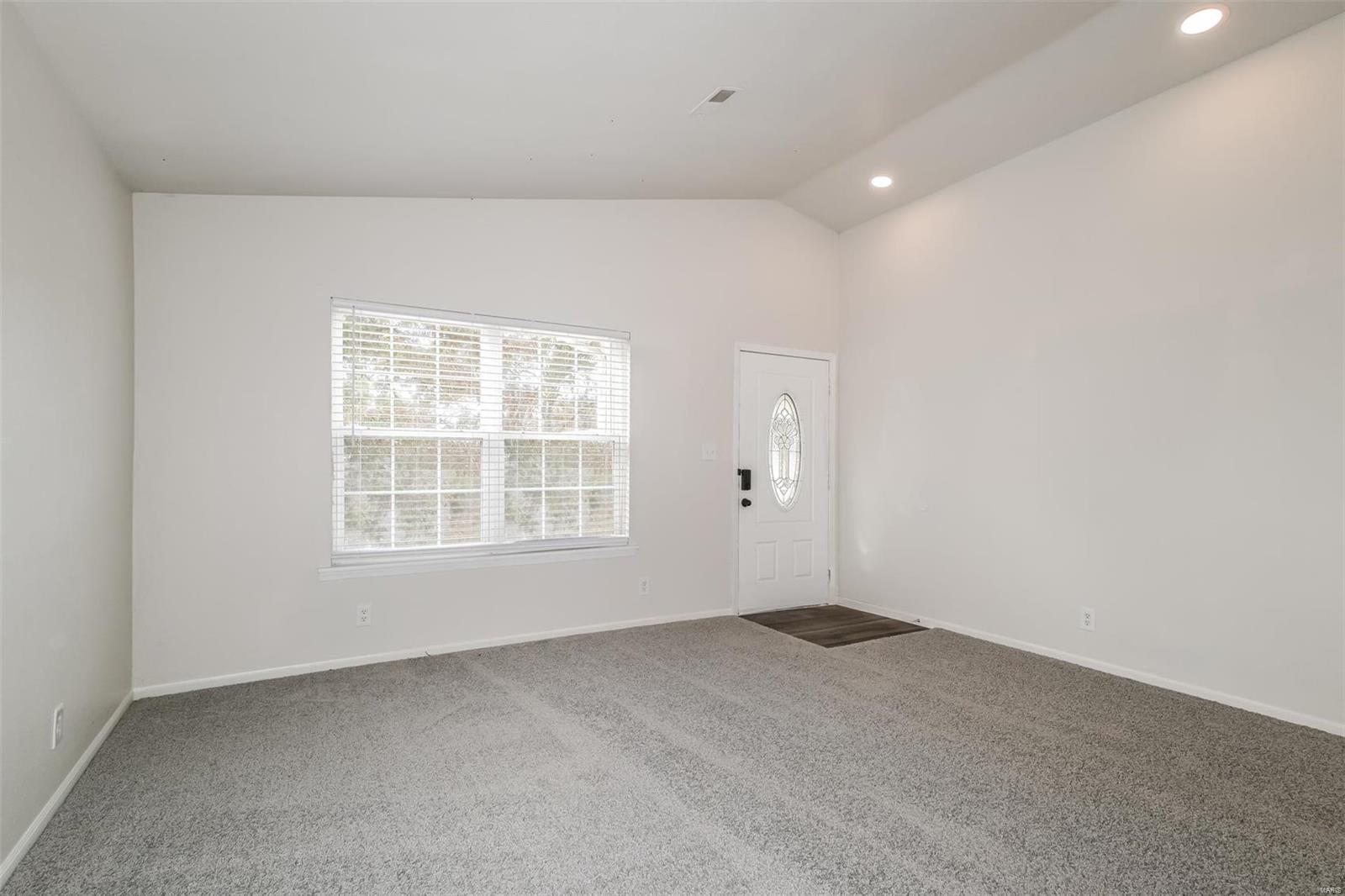 904 Summit Street Property Photo 5