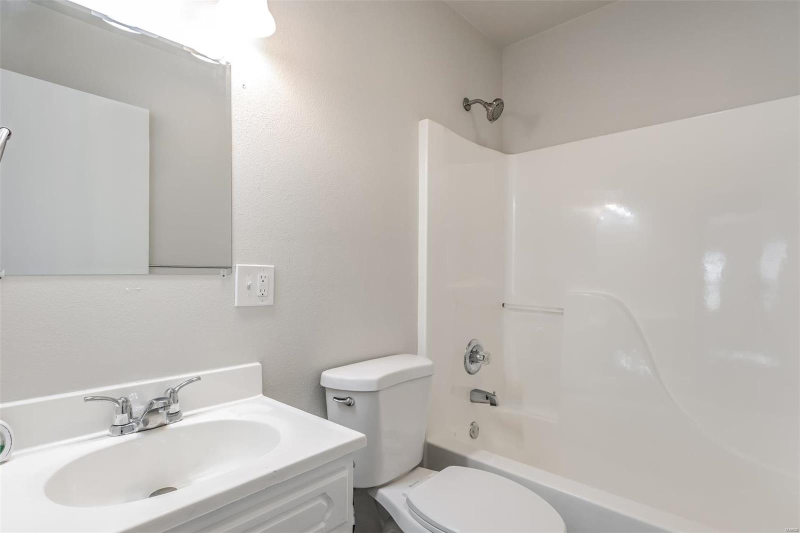 904 Summit Street Property Photo 14