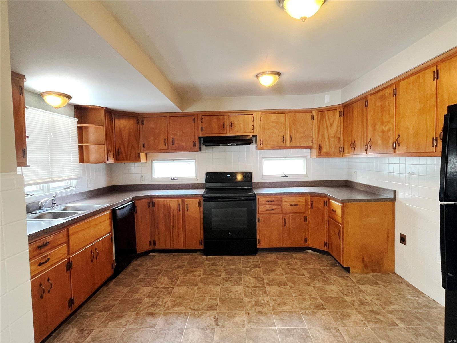 1841 Opeechee Beach Road Property Photo 9