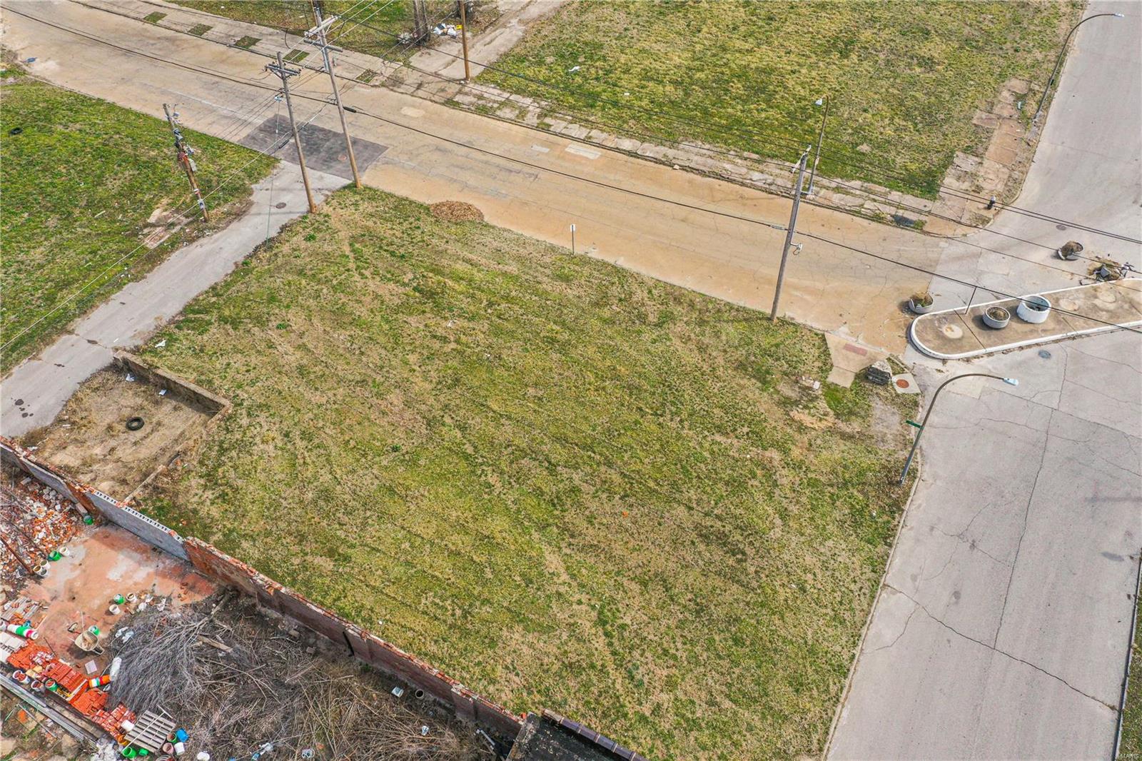 1901 Benton Street Property Photo 7