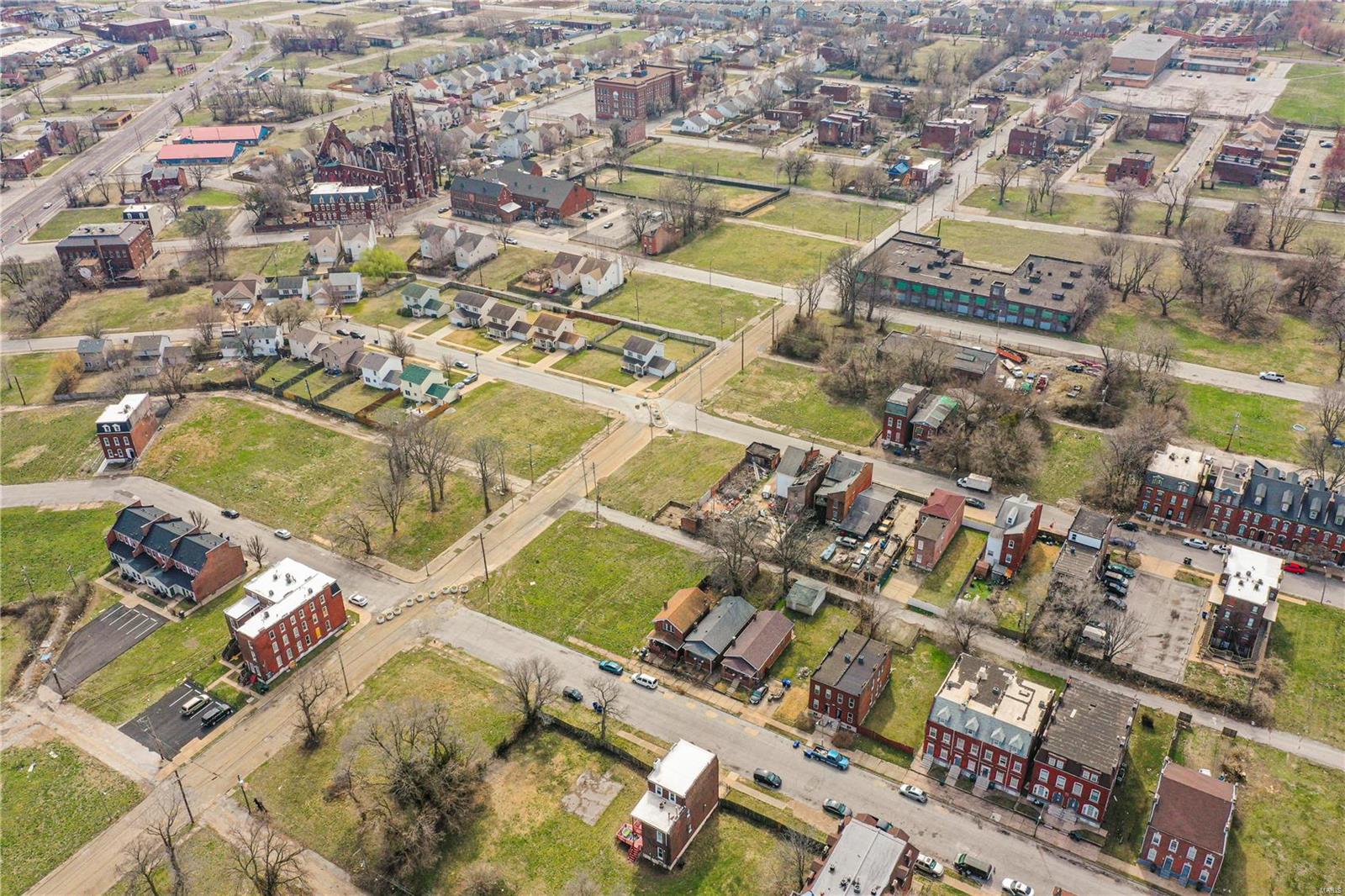1901 Benton Street Property Photo 13
