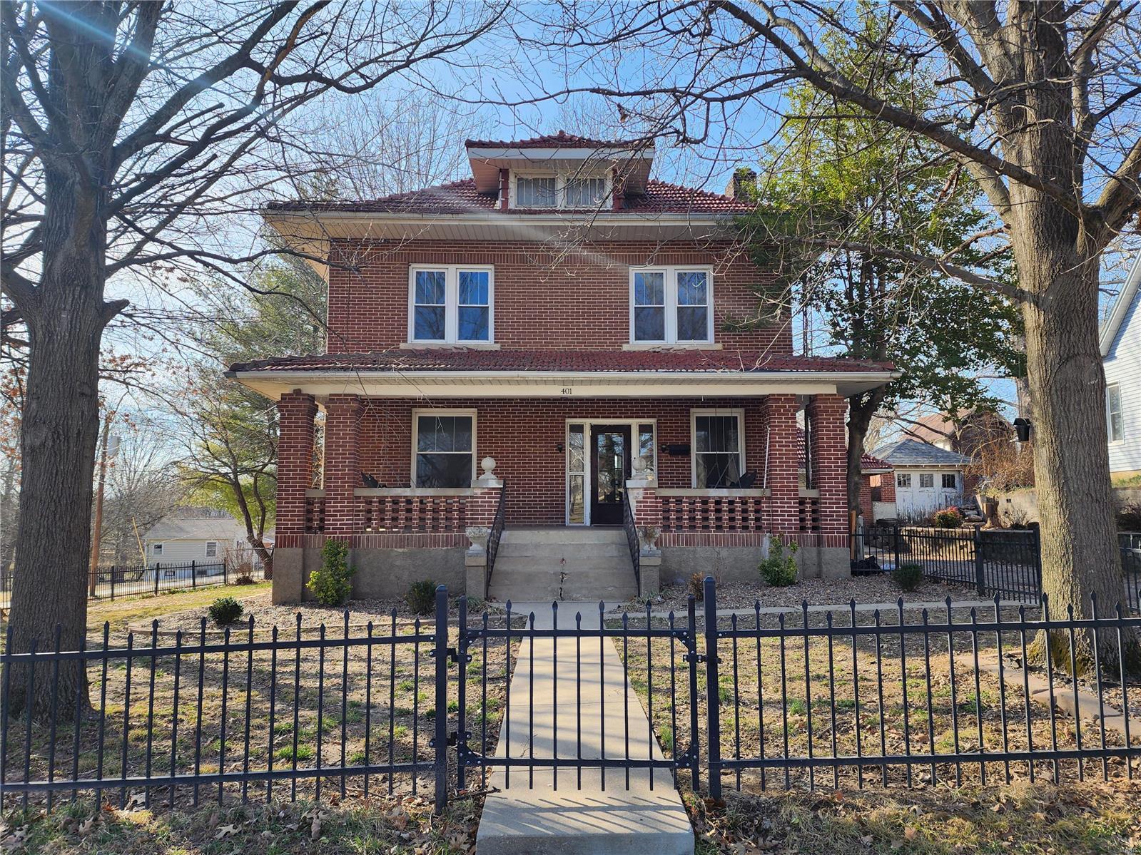 401 N Russell Street Property Photo