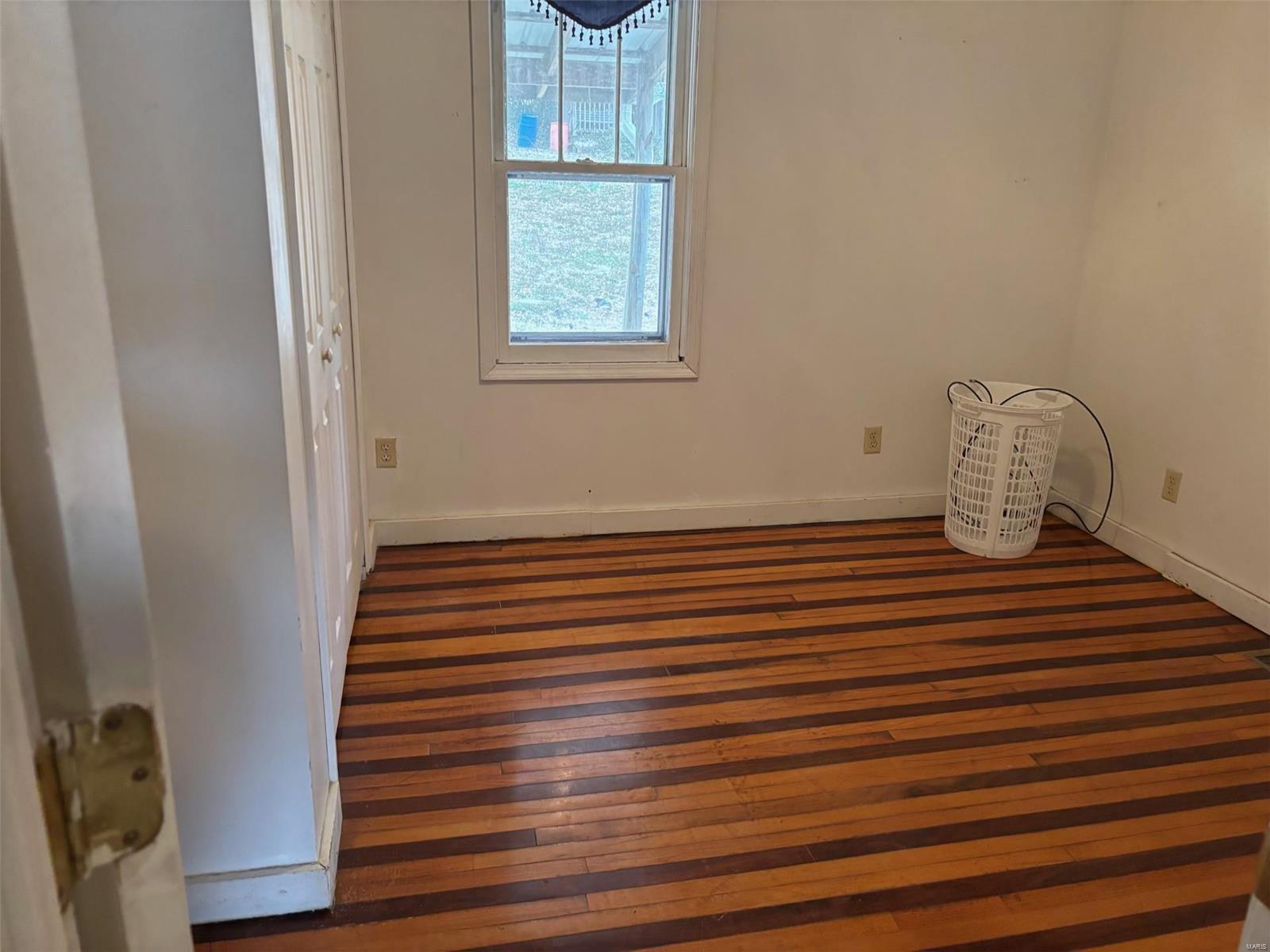 705 Crown Street Property Photo 4